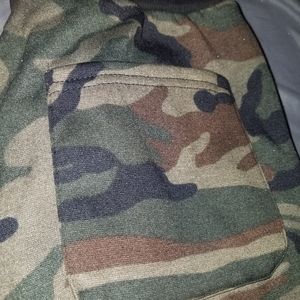 Camo Ladies Small Joggers